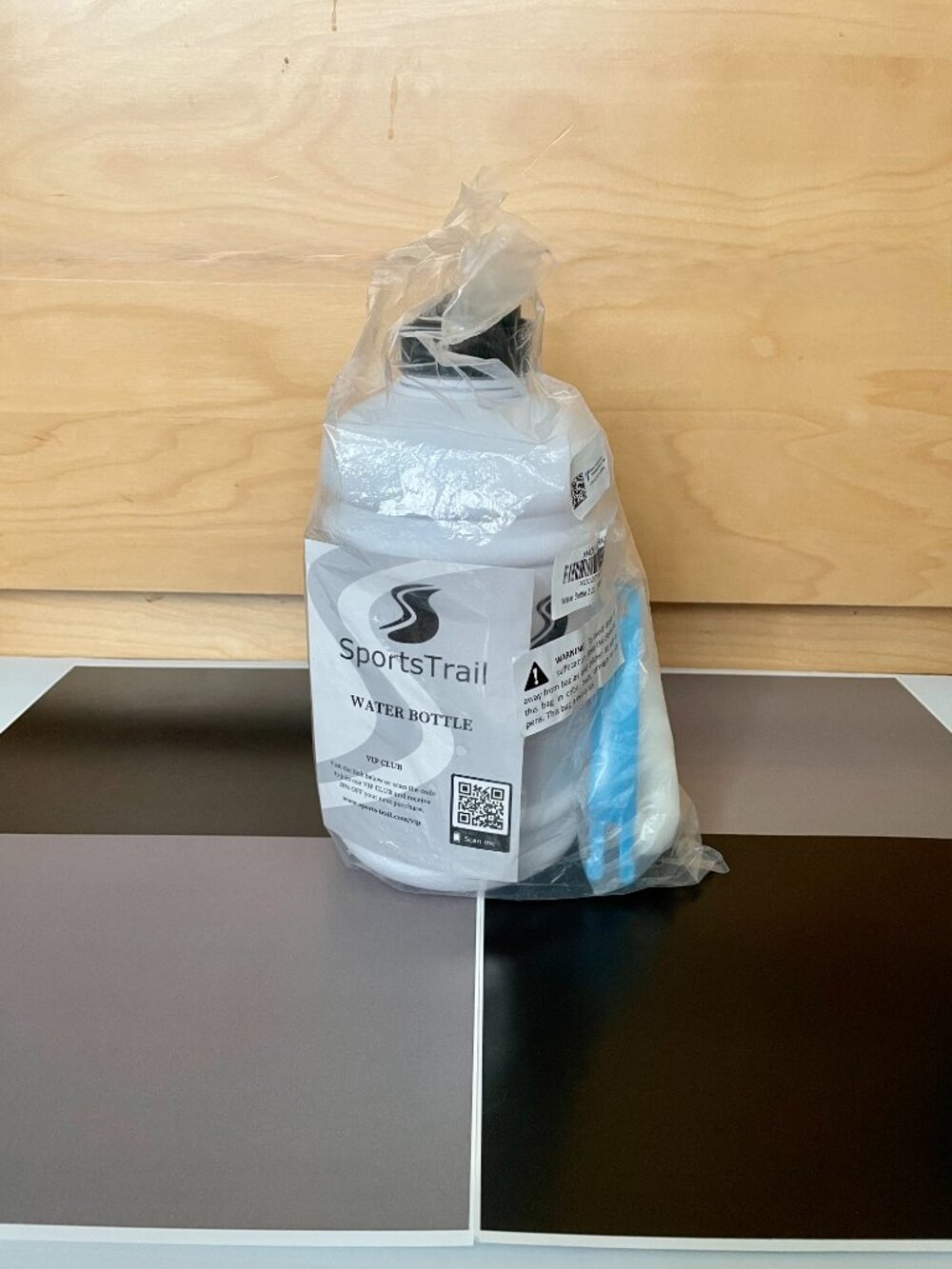 SporsTrail  Water bottle gallon with cleaning brush